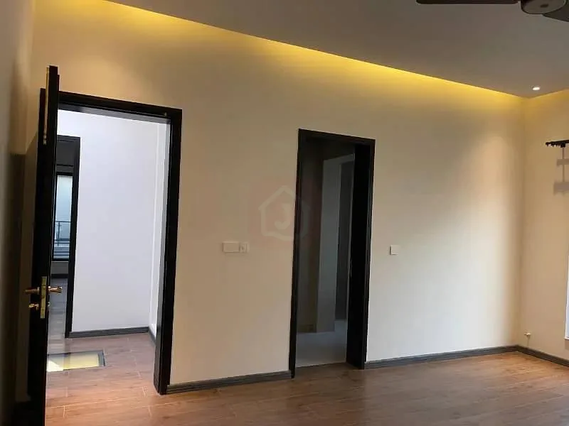 Stunning 1 Kanal House with 5 Bedrooms in Bahria Enclave, Sector C, Islamabad