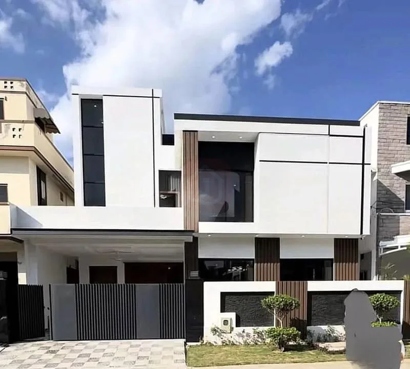 10 Marla Newly Constructed Stunning Home