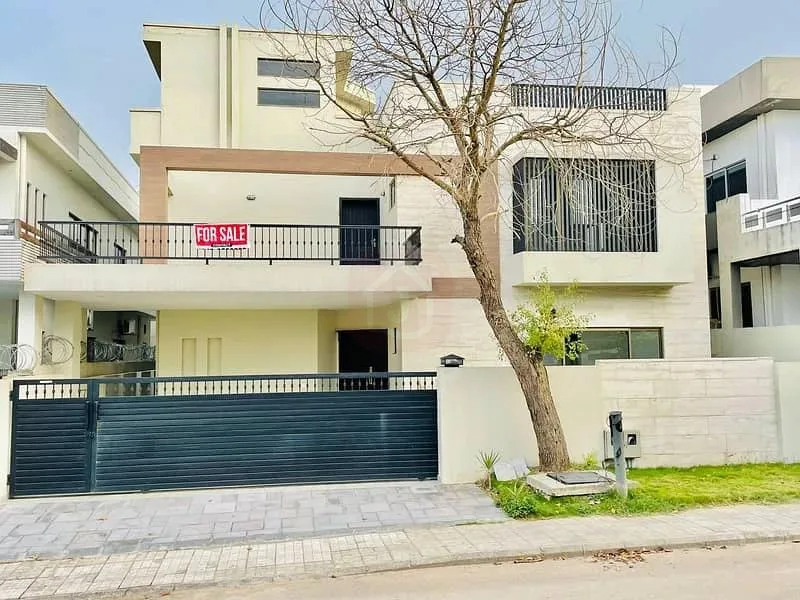 Second-Hand House Available Close to Giga Mall