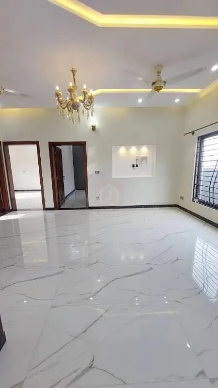 Luxury House Available in DHA Phase 5 - Sector F