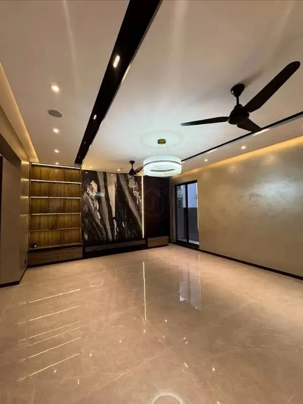 Luxury One Kanal Bungalow with 2 Servant Quarters in DHA Lahore