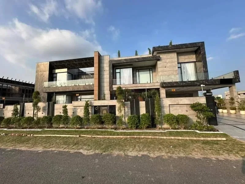 Stunning 2 Kanal Fully Furnished Bungalow with Pool in DHA Lahore