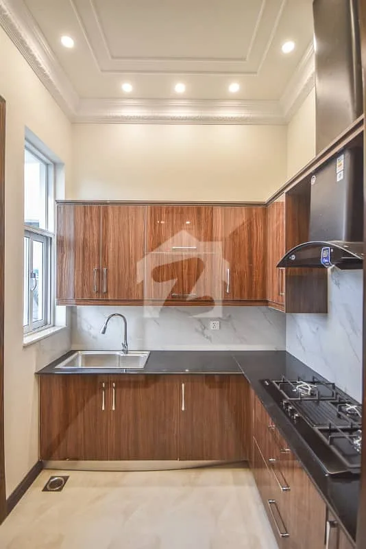 1 Kanal Contemporary Villa Available Near Carrefour in DHA