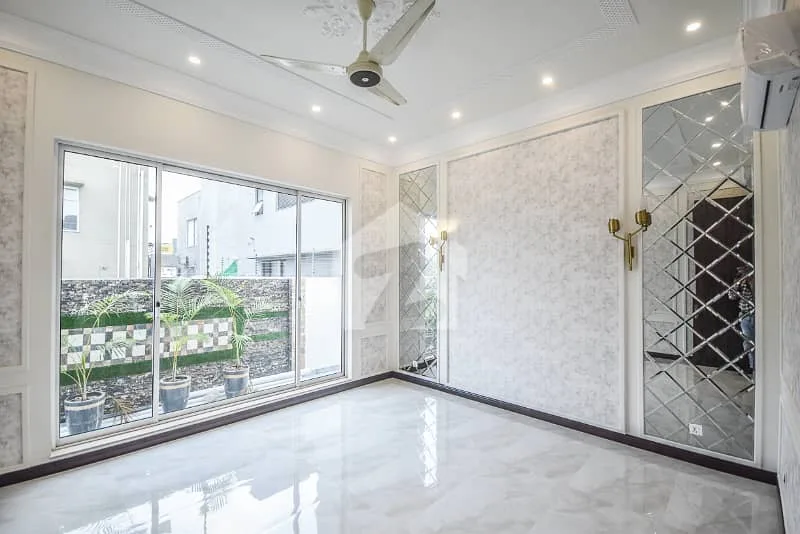 1 Kanal Contemporary Villa Available Near Carrefour in DHA