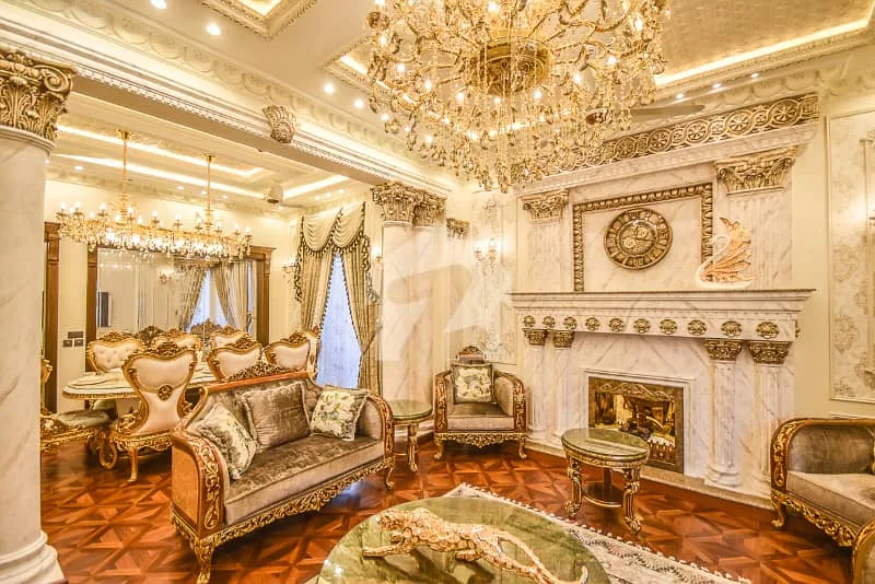 Exquisite 10 Marla Spanish Style Villa Available for Sale
