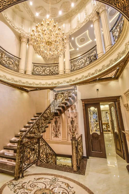 Exquisite 10 Marla Spanish Style Villa Available for Sale