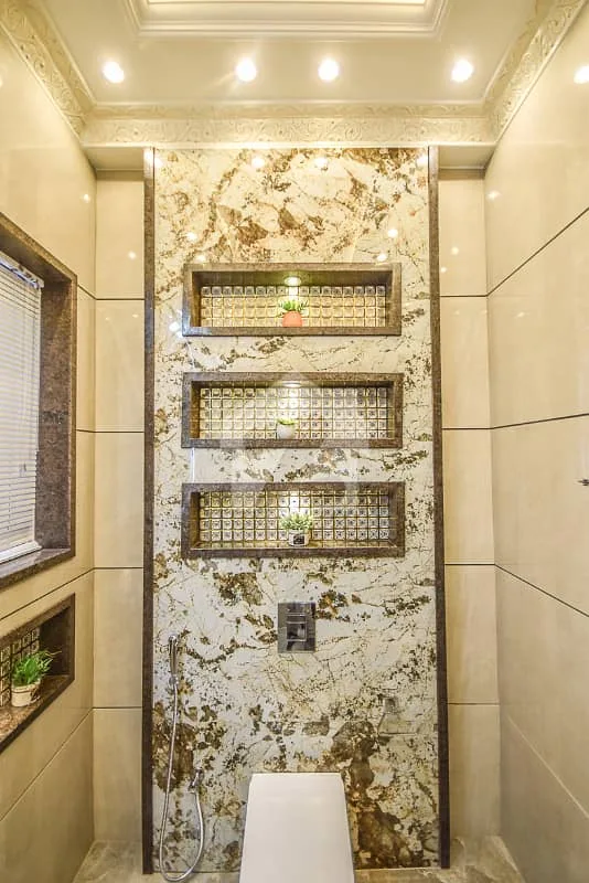 Exquisite 10 Marla Spanish Style Villa Available for Sale