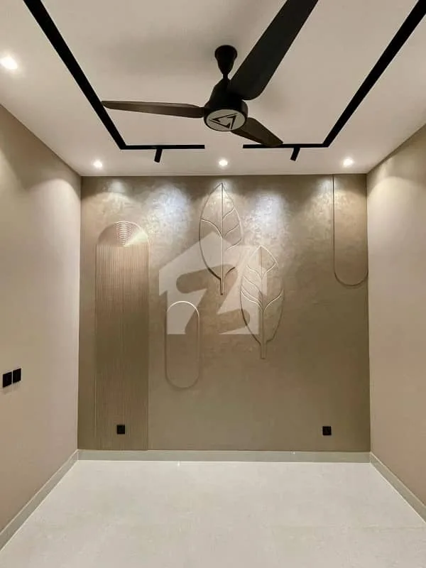 Modern 5 Marla House for Sale | Prime Location Close to Dolmen Mall, DHA Lahore