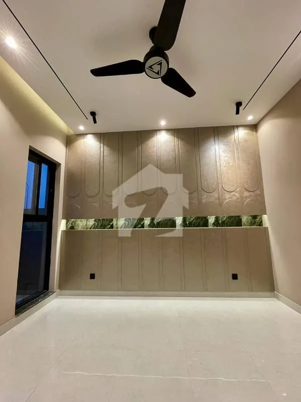 Modern 5 Marla House for Sale | Prime Location Close to Dolmen Mall, DHA Lahore
