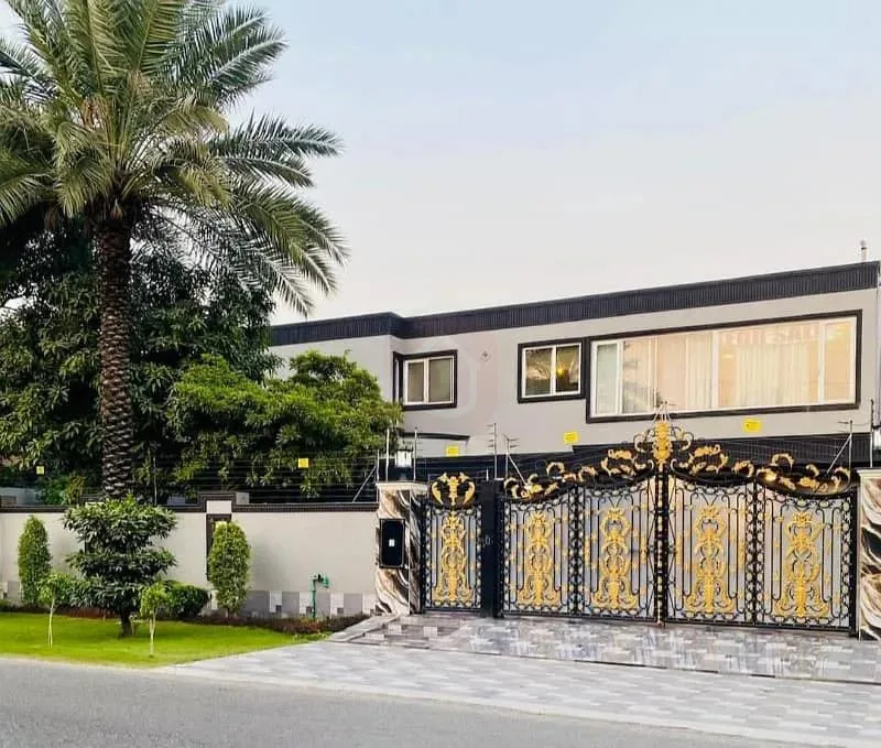Spacious 6-Bedroom Bungalow on 2 Kanal in DHA Lahore