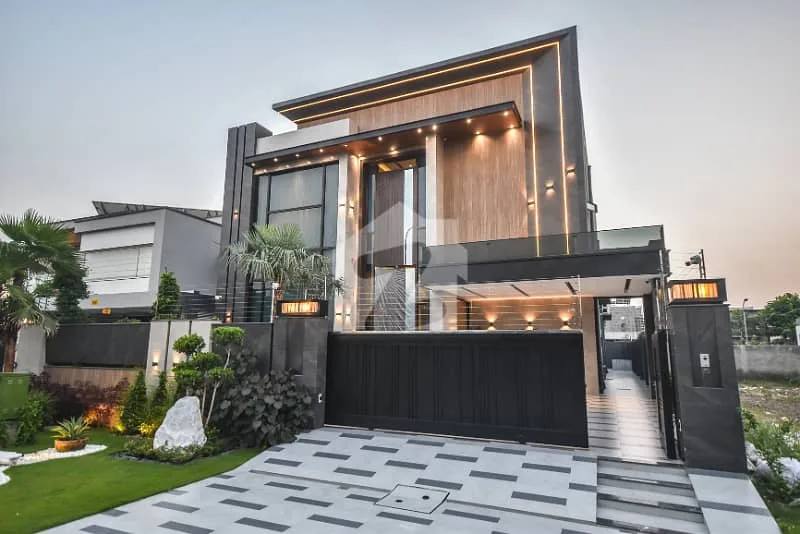 Newly Built 1-Kanal Designer Bungalow Close to Dolman Mall & G-University