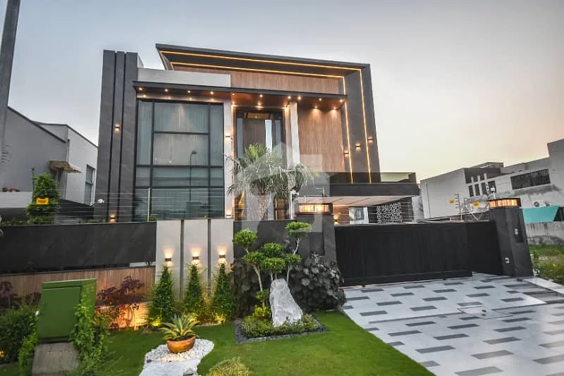 Newly Built 1-Kanal Designer Bungalow Close to Dolman Mall & G-University