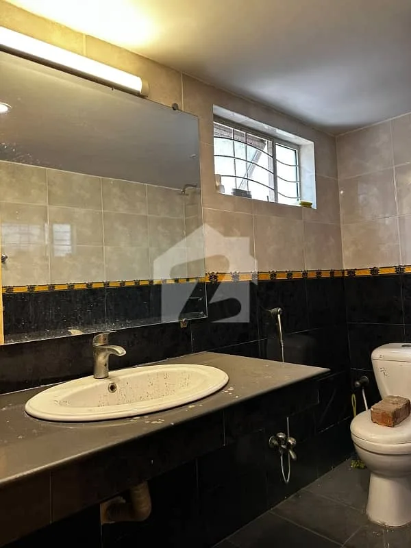 7 Marla Elegant Home Available in Cavalry Ground Lahore