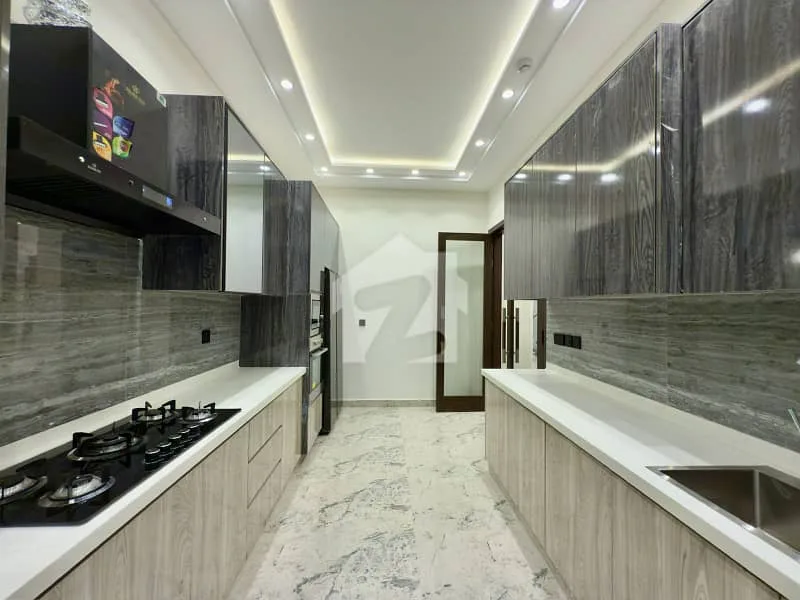 Exquisite 10 Marla Designer Villa Available in DHA Phase 6