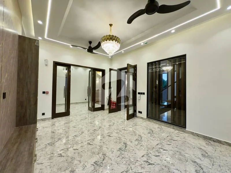 Exquisite 10 Marla Designer Villa Available in DHA Phase 6