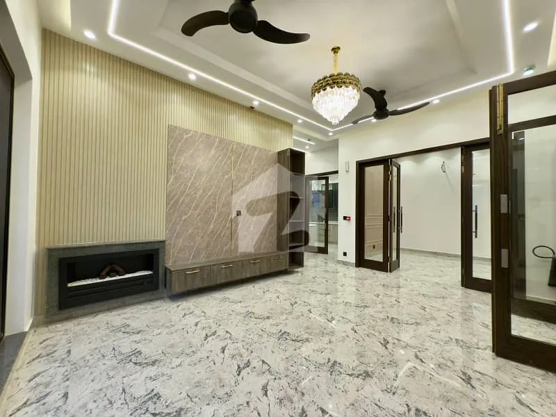 Exquisite 10 Marla Designer Villa Available in DHA Phase 6