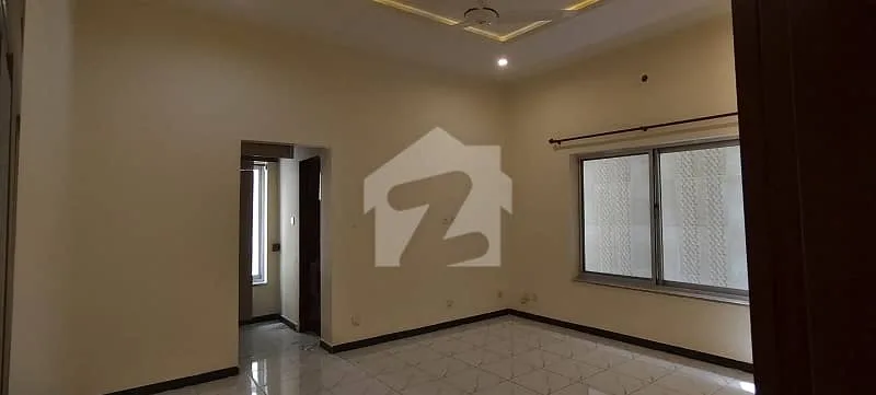 10 Marla Elegant Home with Basement for Sale in Bahria Enclave Sector C1, Islamabad