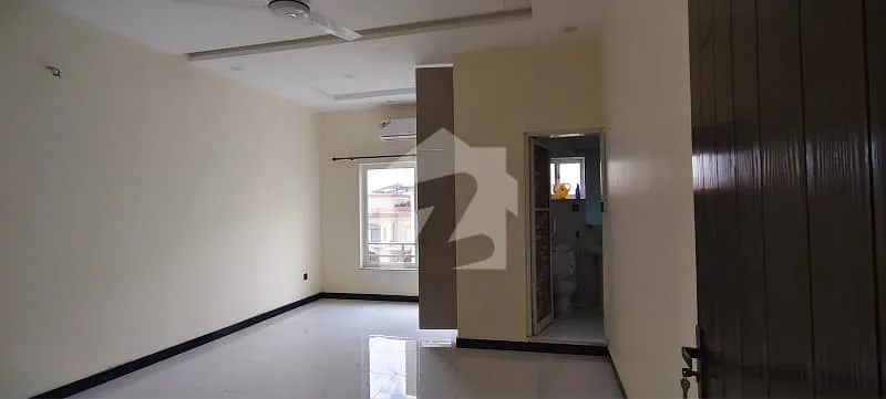 10 Marla Elegant Home with Basement for Sale in Bahria Enclave Sector C1, Islamabad