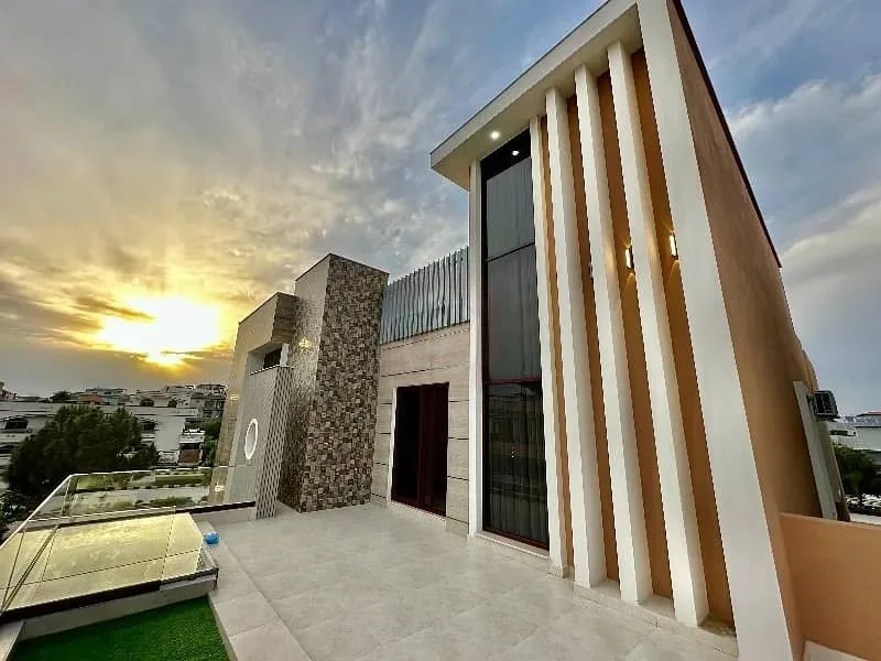Newly Built Mansion with 5 Master Bedrooms in DHA Phase 2