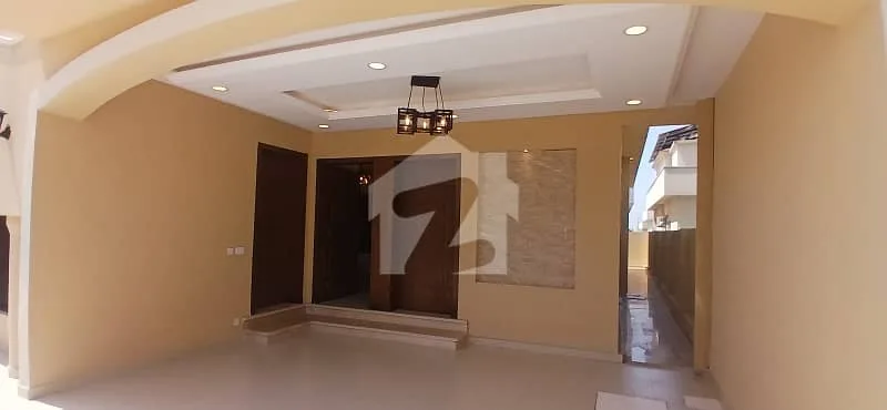 Stunning 10 Marla House on Boulevard in Bahria Enclave Islamabad - 5 Bedrooms