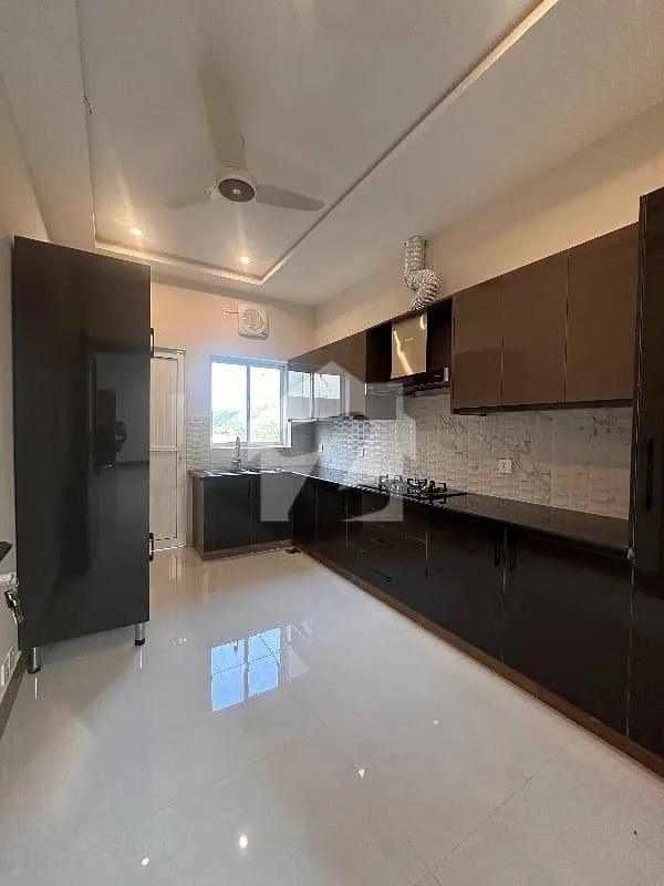 10 Marla Home Available in Sector C1, Bahria Enclave, Islamabad
