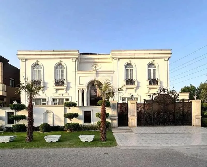 24 Marla Corner Bungalow with Solar in DHA Lahore