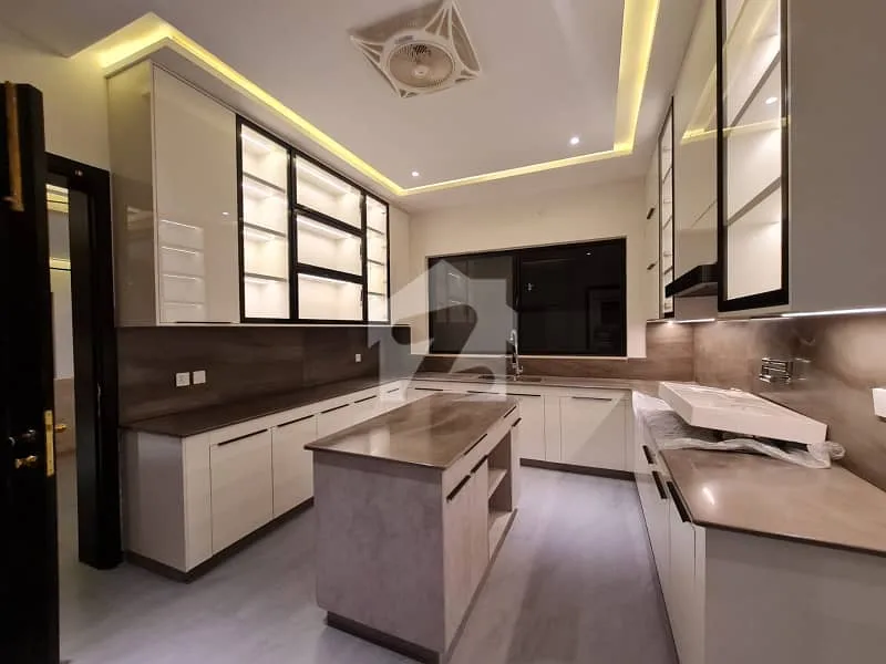 1 Kanal Stylish House Available in Sector C, Bahria Enclave Islamabad with 5 Bedrooms