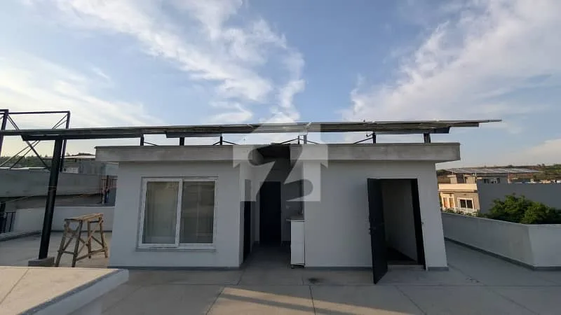 Elegant 10 Marla Home with 20KW Solar in Bahria Enclave, Sector J