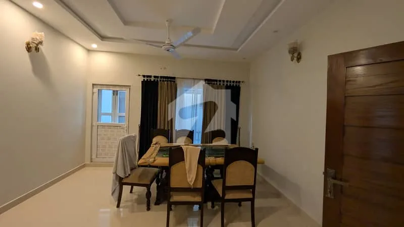 Elegant 10 Marla Home with 20KW Solar in Bahria Enclave, Sector J