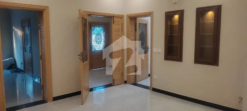 Stylish 10 Marla Home Available in Bahria Enclave Sector J, Islamabad