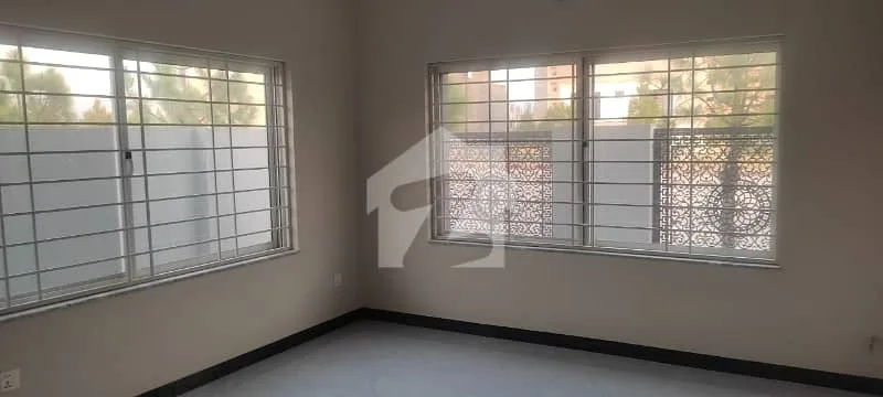 Stylish 10 Marla Home Available in Bahria Enclave Sector J, Islamabad