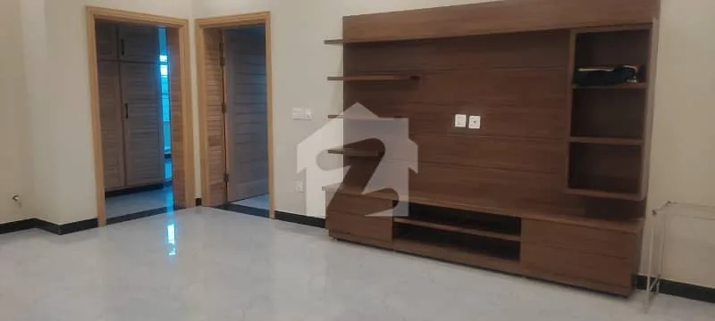 Stylish 10 Marla Home Available in Bahria Enclave Sector J, Islamabad