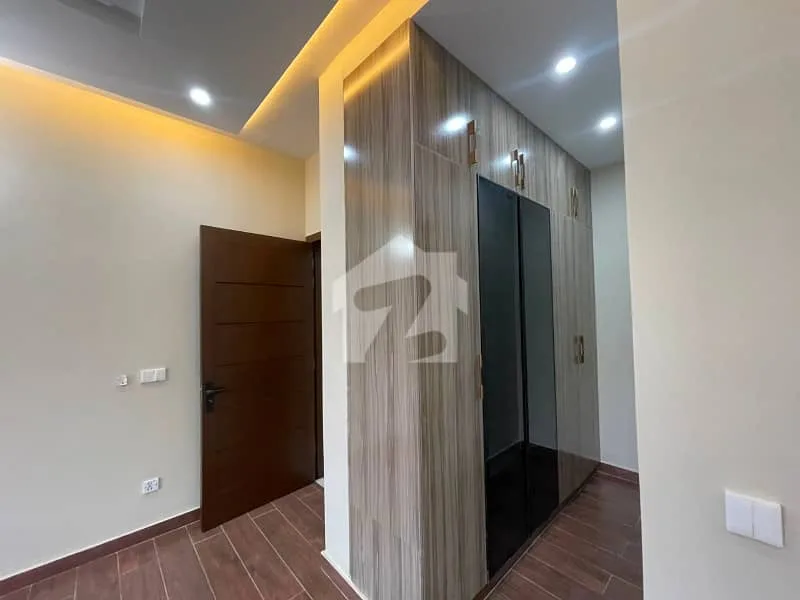10 Marla House Available for Purchase in Bahria Enclave Sector C1, Islamabad Road A-2