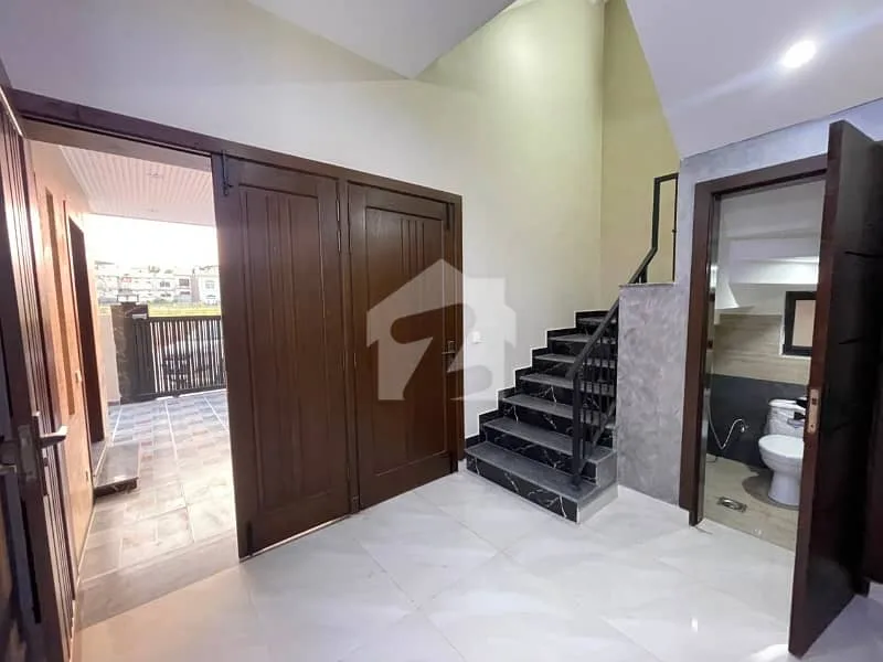 10 Marla House Available for Purchase in Bahria Enclave Sector C1, Islamabad Road A-2