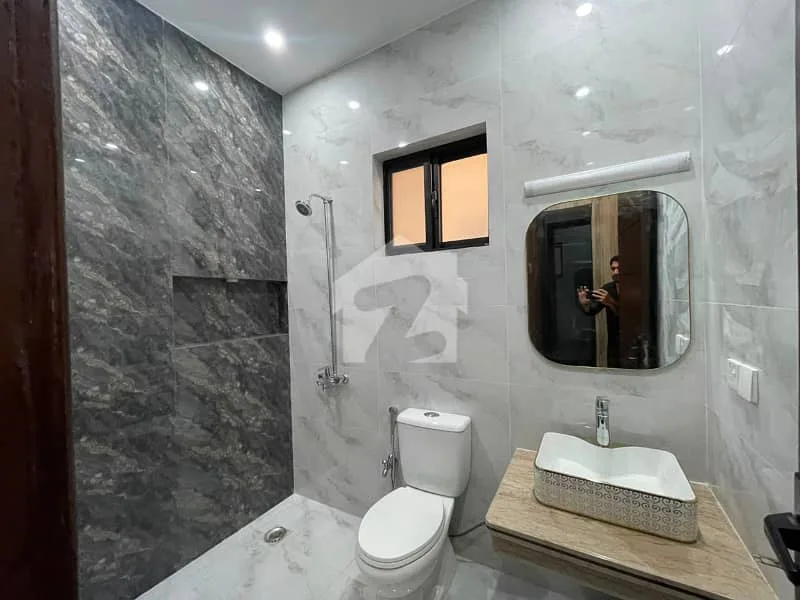 10 Marla House Available for Purchase in Bahria Enclave Sector C1, Islamabad Road A-2