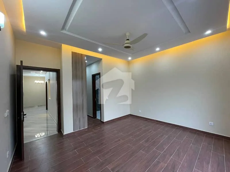 10 Marla House Available for Purchase in Bahria Enclave Sector C1, Islamabad Road A-2
