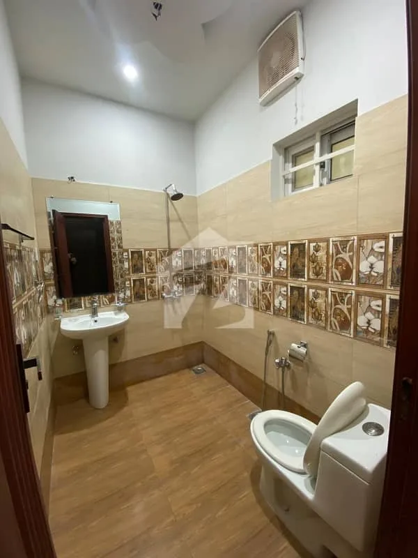 Spacious 4-Bedroom House with Double Kitchen in Bahria Enclave Sector C3