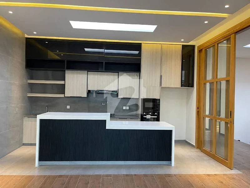 Stunning 1 Kanal House with 5 Bedrooms in Bahria Enclave, Sector C, Islamabad