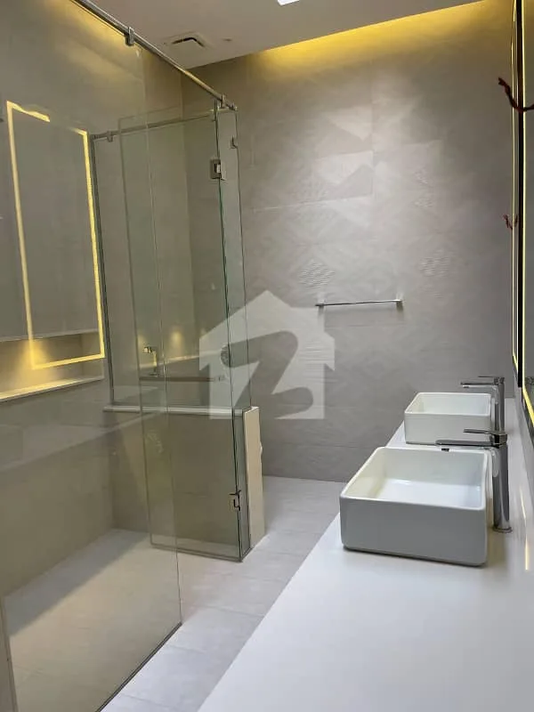 Stunning 1 Kanal House with 5 Bedrooms in Bahria Enclave, Sector C, Islamabad