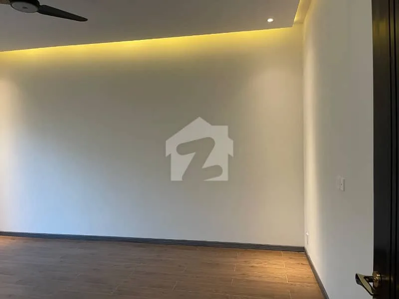 Stunning 1 Kanal House with 5 Bedrooms in Bahria Enclave, Sector C, Islamabad