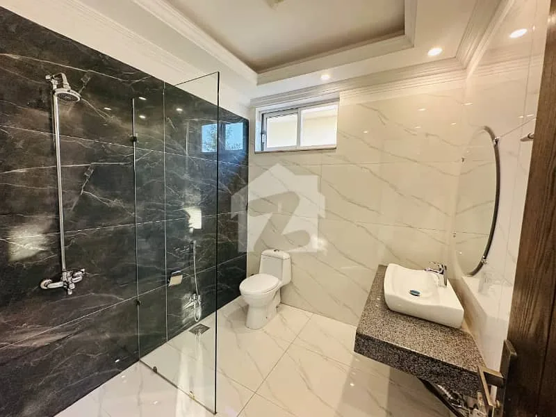 Stunning 10 Marla House Available in Bahria Enclave Islamabad Sector C1