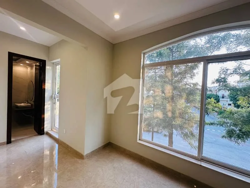 Stunning 10 Marla House Available in Bahria Enclave Islamabad Sector C1