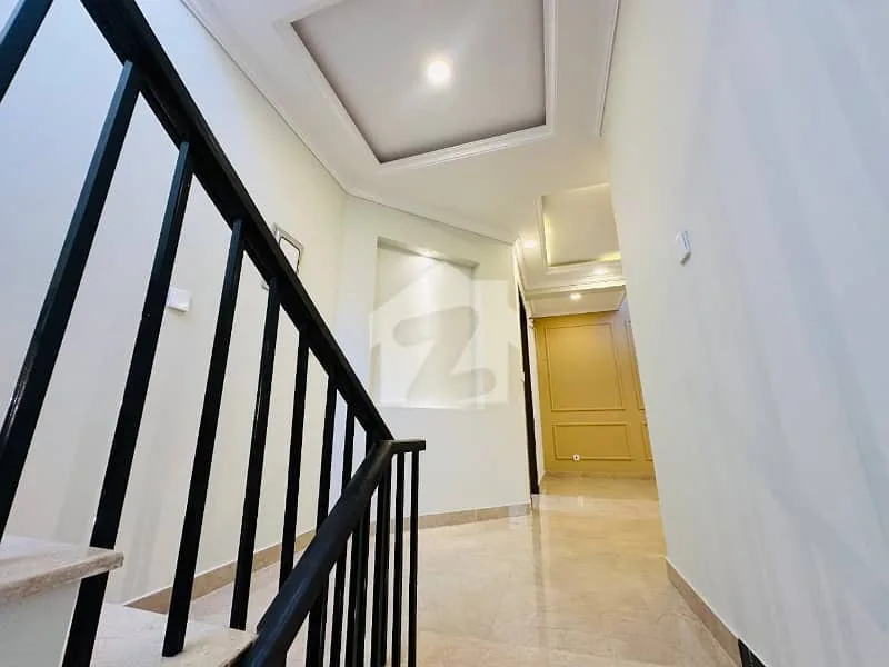 Stunning 10 Marla House Available in Bahria Enclave Islamabad Sector C1