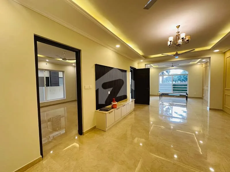 Stunning 10 Marla House Available in Bahria Enclave Islamabad Sector C1