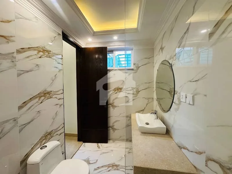 Stunning 10 Marla House Available in Bahria Enclave Islamabad Sector C1