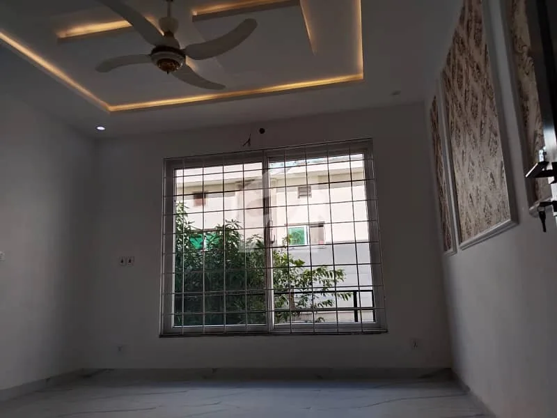 Stunning 10 Marla House Available for Sale in Bahria Enclave Sector C1