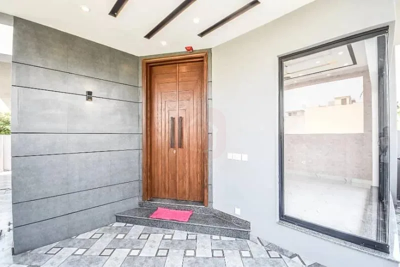 5 MARLA OWNER BUILT HOUSE IN PRIME LOCATION OF DHA LAHORE
