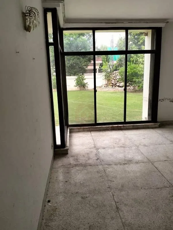 2 Kanal Modern Bungalow for Sale in DHA Lahore Near Park and Commercial Market