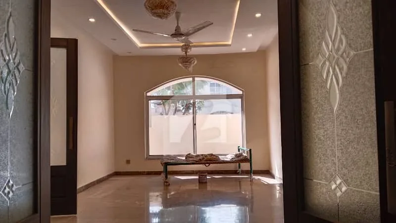 10 Marla House Available for Sale in Sector C1, Bahria Enclave Islamabad