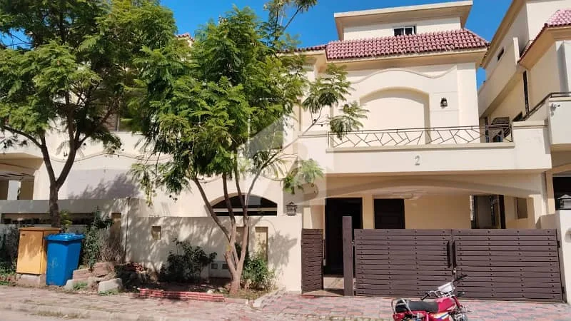 10 Marla House Available for Sale in Sector C1, Bahria Enclave Islamabad